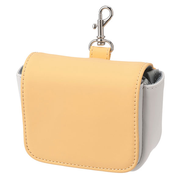 黃色裝高爾夫球小腰包